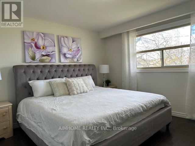 Upper Apartment - 373 Apache Trail, Toronto, ON - Indoor Photo Showing Bedroom