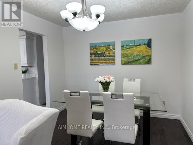 Upper Apartment - 373 Apache Trail, Toronto, ON - Indoor Photo Showing Dining Room