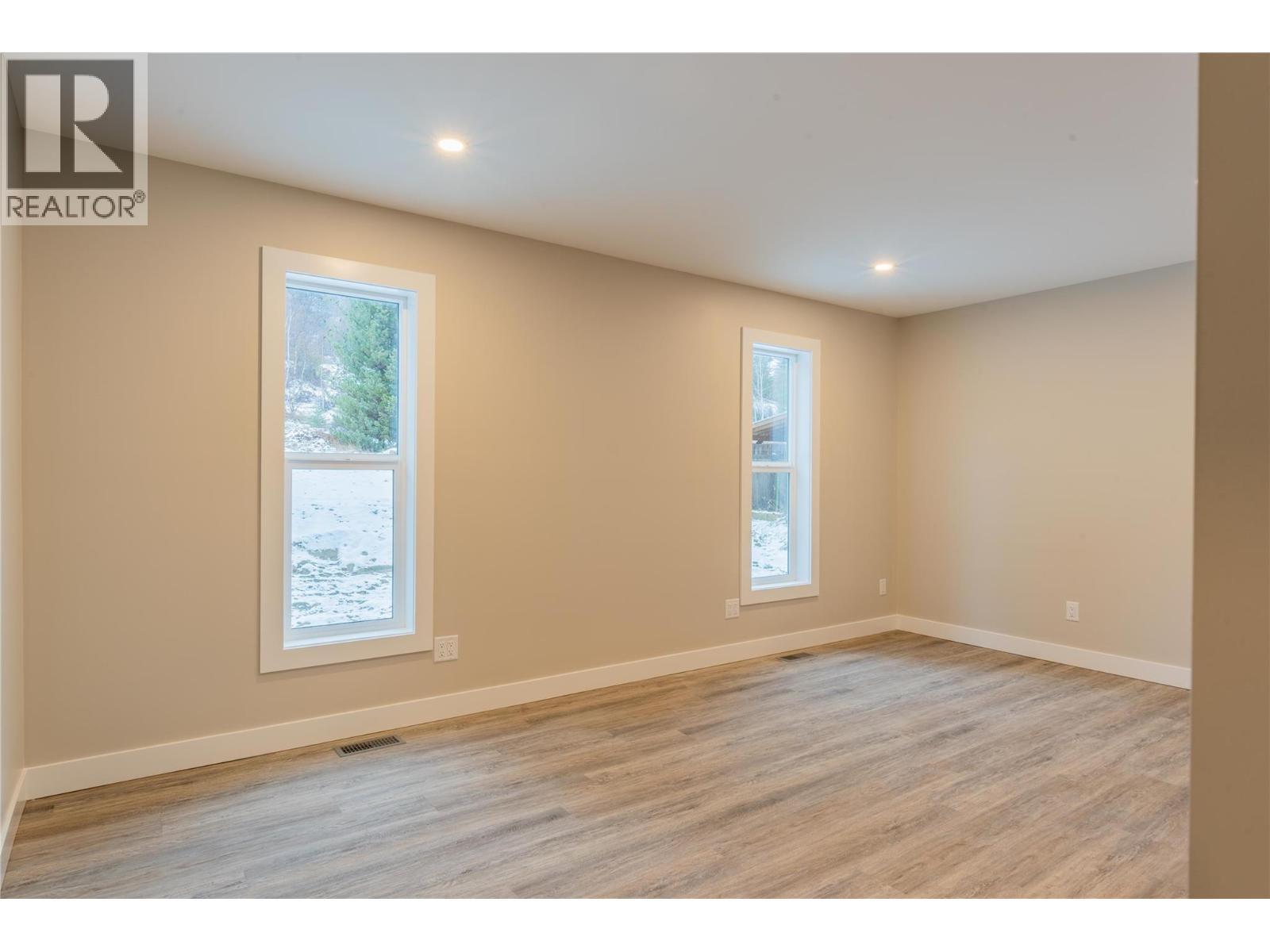 418 2Nd Avenue, Rivervale, BC - Indoor Photo Showing Other Room
