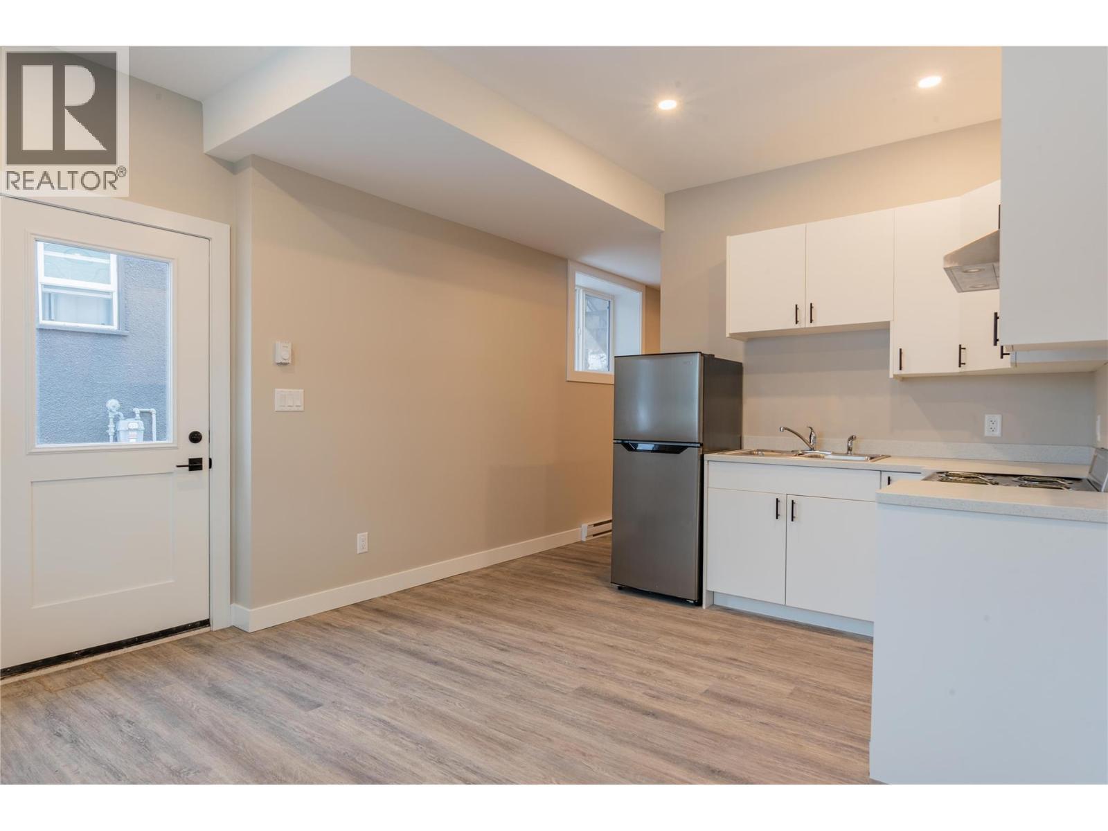 418 2Nd Avenue, Rivervale, BC - Indoor Photo Showing Kitchen