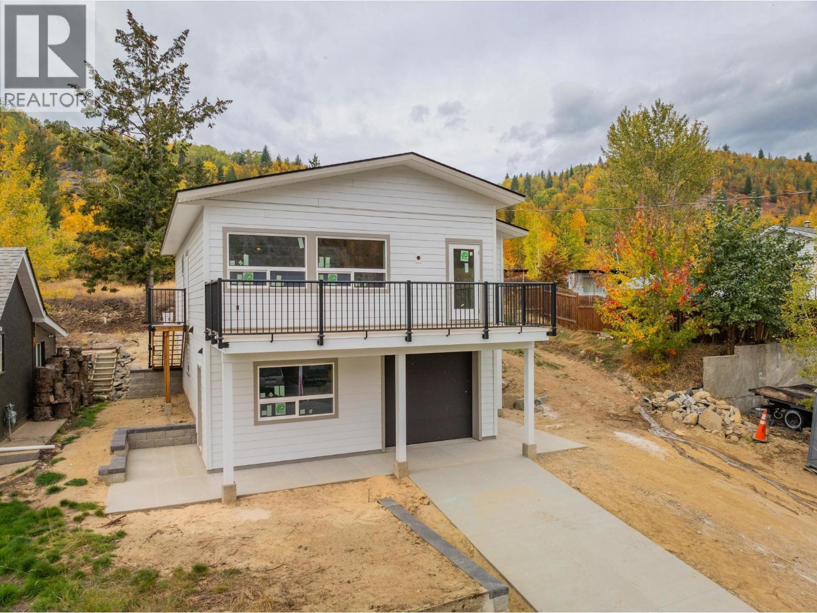 418 2Nd Avenue, Rivervale, BC - Outdoor With Deck Patio Veranda