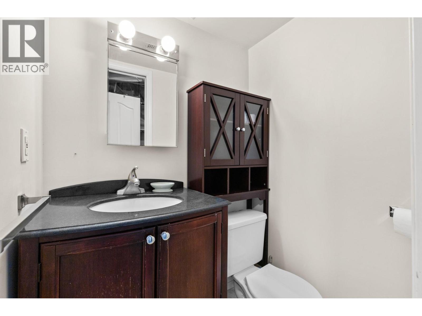 125 Applecrest Court, Kelowna, BC - Indoor Photo Showing Bathroom