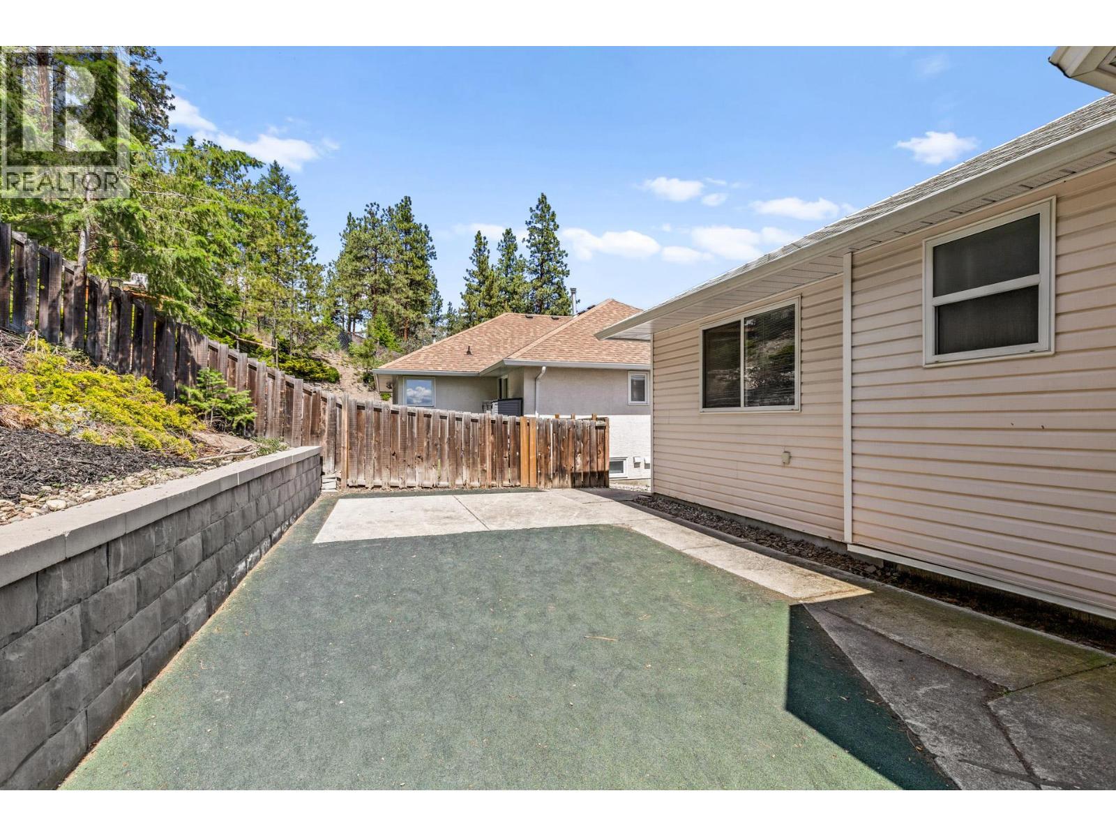 125 Applecrest Court, Kelowna, BC - Outdoor With Deck Patio Veranda With Exterior