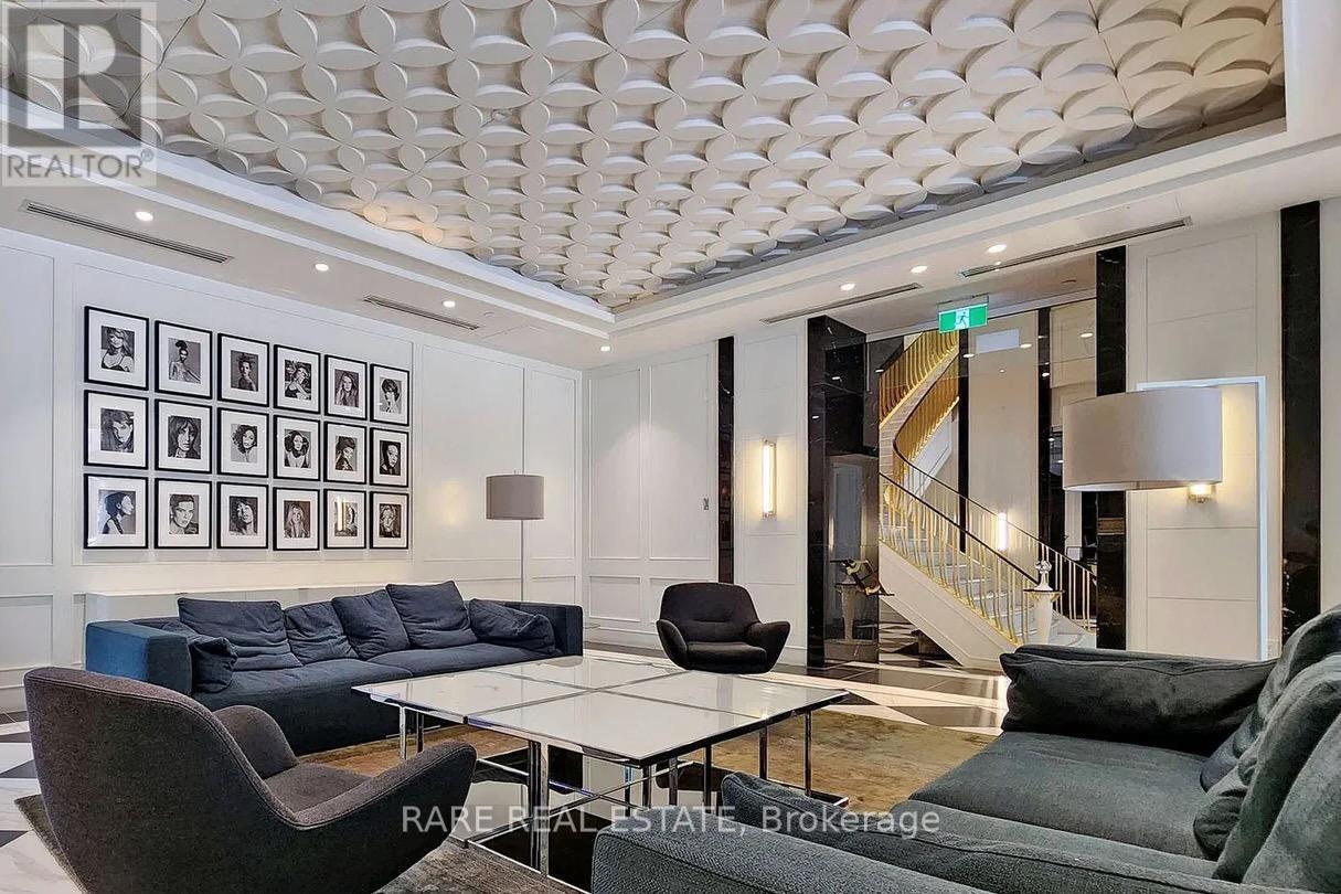 1002 - 955 Bay Street, Toronto, ON - Indoor