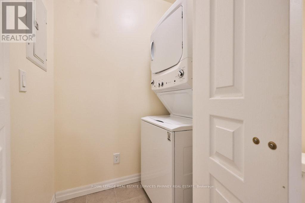 1111 - 225 Webb Drive, Mississauga, ON - Indoor Photo Showing Laundry Room