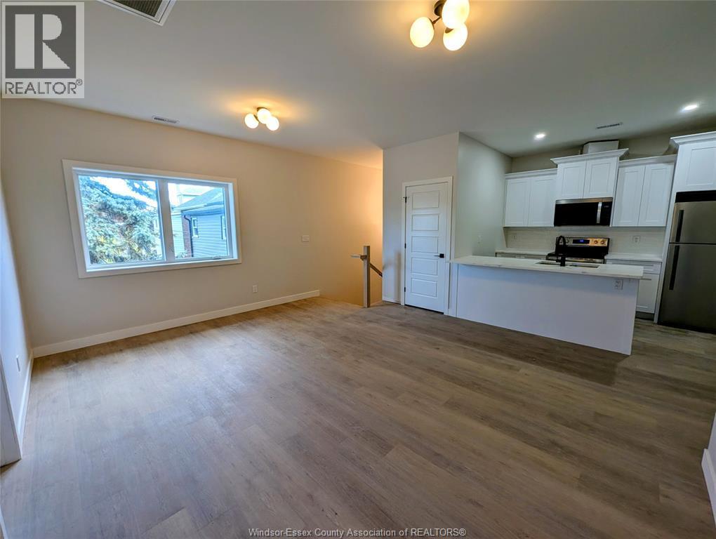 926-928 Giles Boulevard Unit# 5, Windsor, ON - Indoor Photo Showing Kitchen