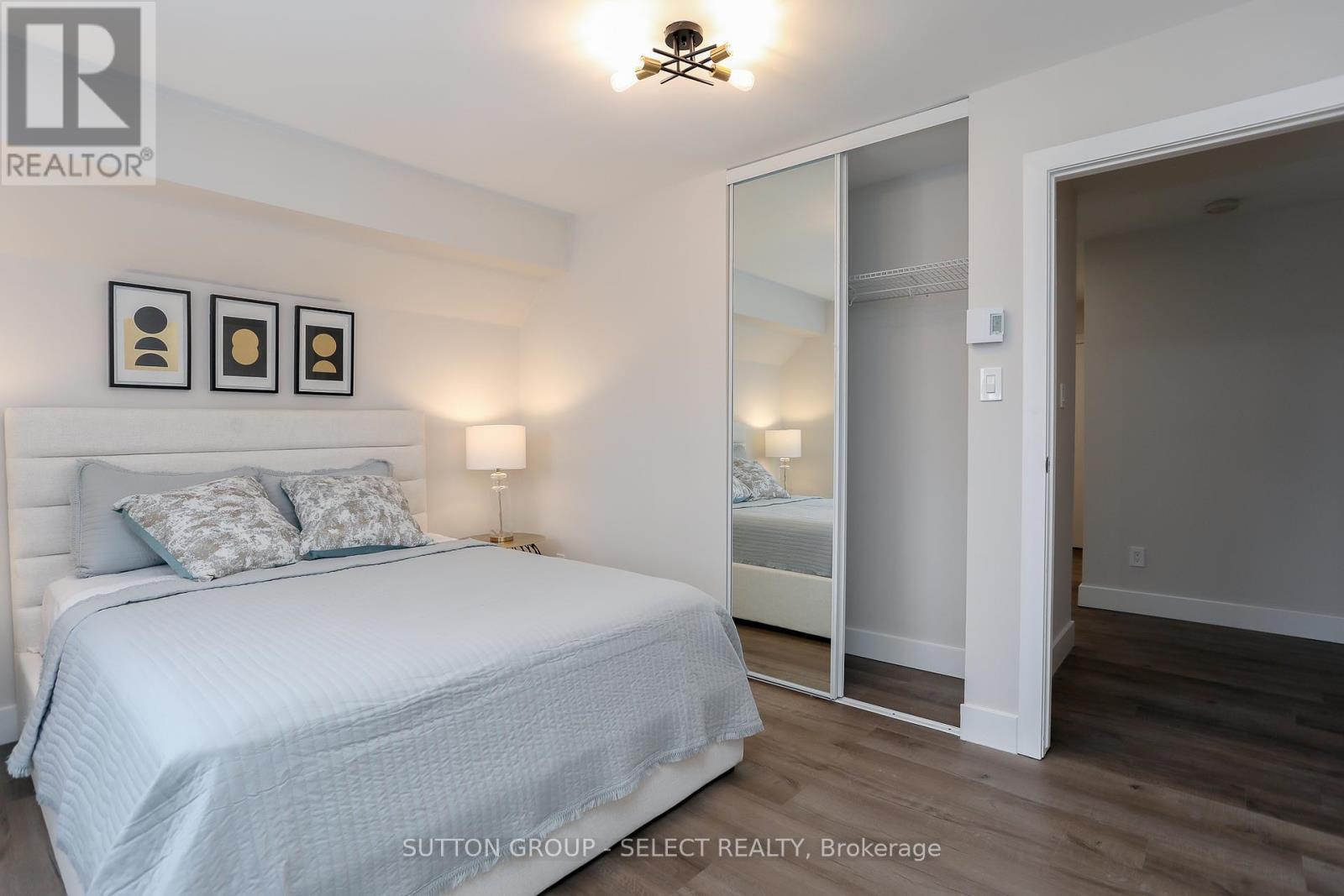 202 - 2228 Trafalgar Street, London East (East I), ON - Indoor Photo Showing Bedroom