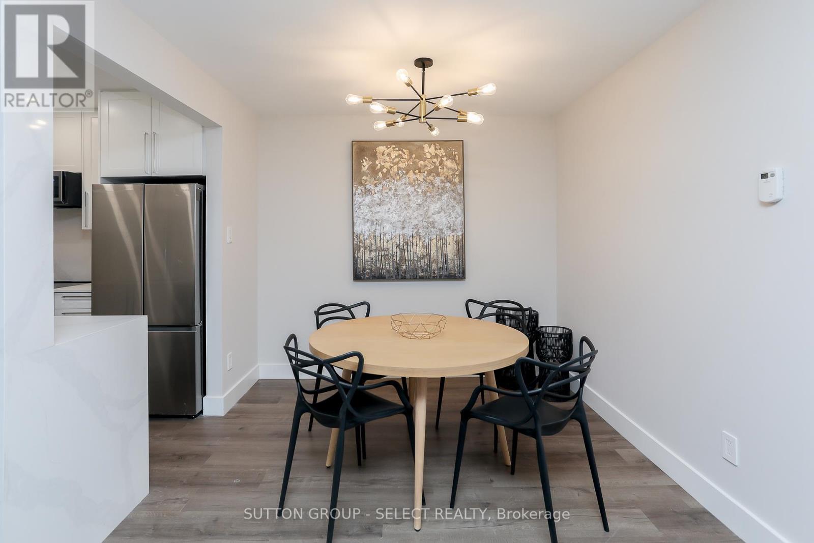 202 - 2228 Trafalgar Street, London East (East I), ON - Indoor Photo Showing Dining Room