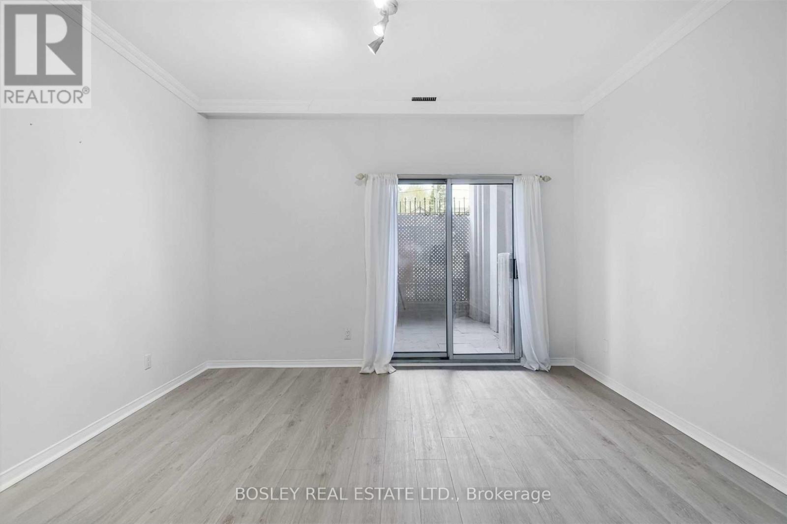 110 - 600 Eglinton Avenue E, Toronto, ON - Indoor Photo Showing Other Room