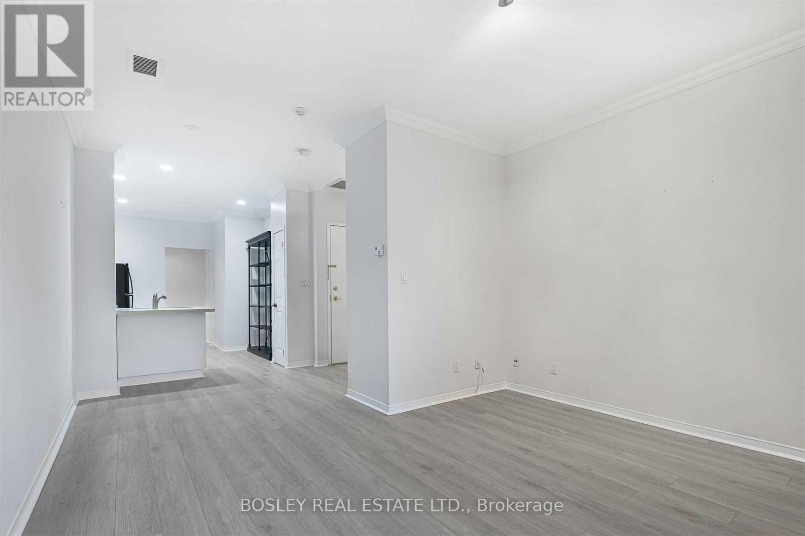 110 - 600 Eglinton Avenue E, Toronto, ON - Indoor Photo Showing Other Room