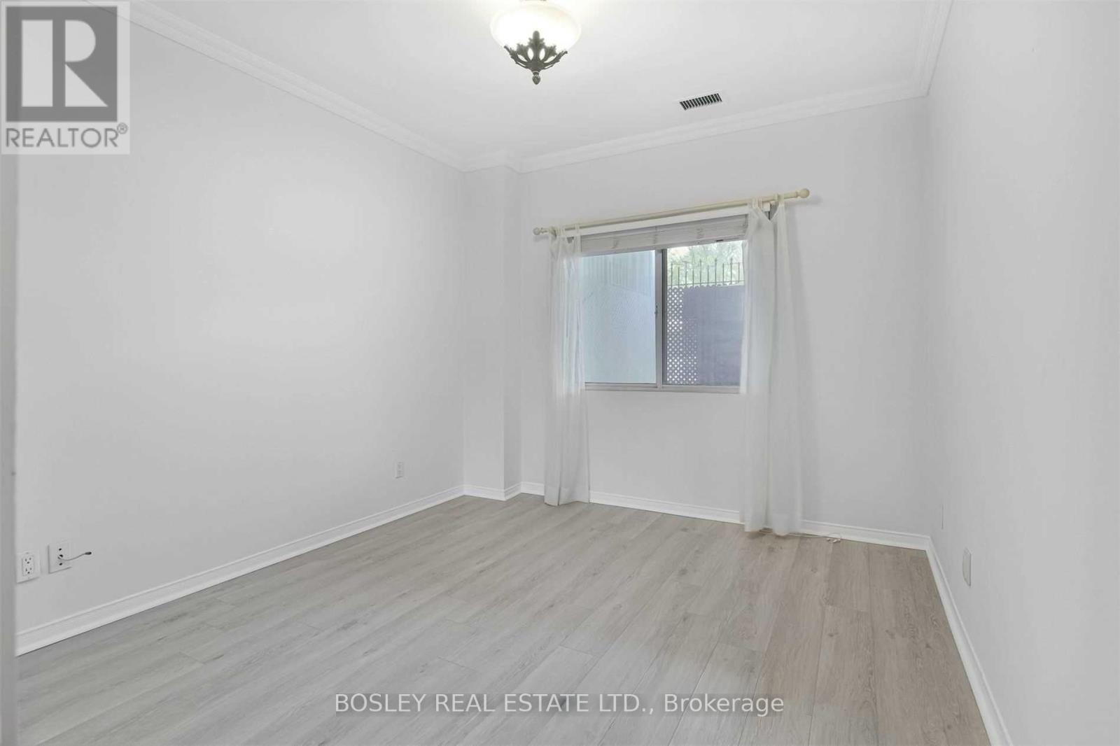 110 - 600 Eglinton Avenue E, Toronto, ON - Indoor Photo Showing Other Room