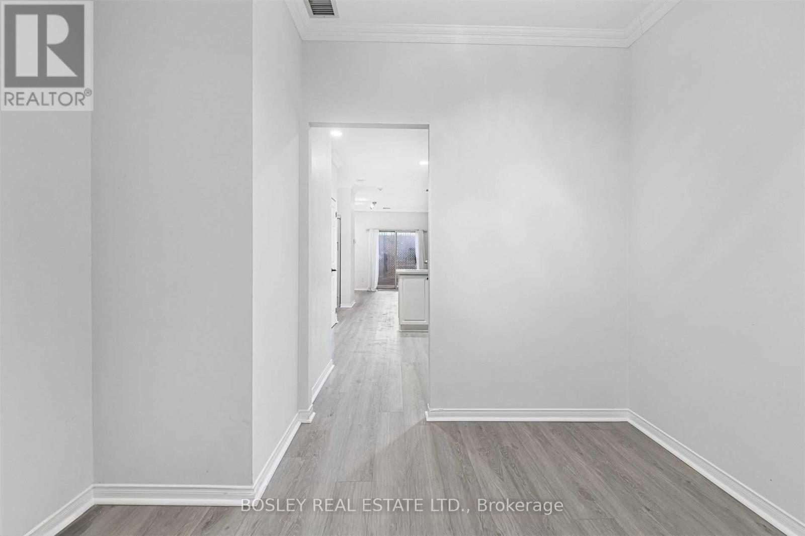 110 - 600 Eglinton Avenue E, Toronto, ON - Indoor Photo Showing Other Room