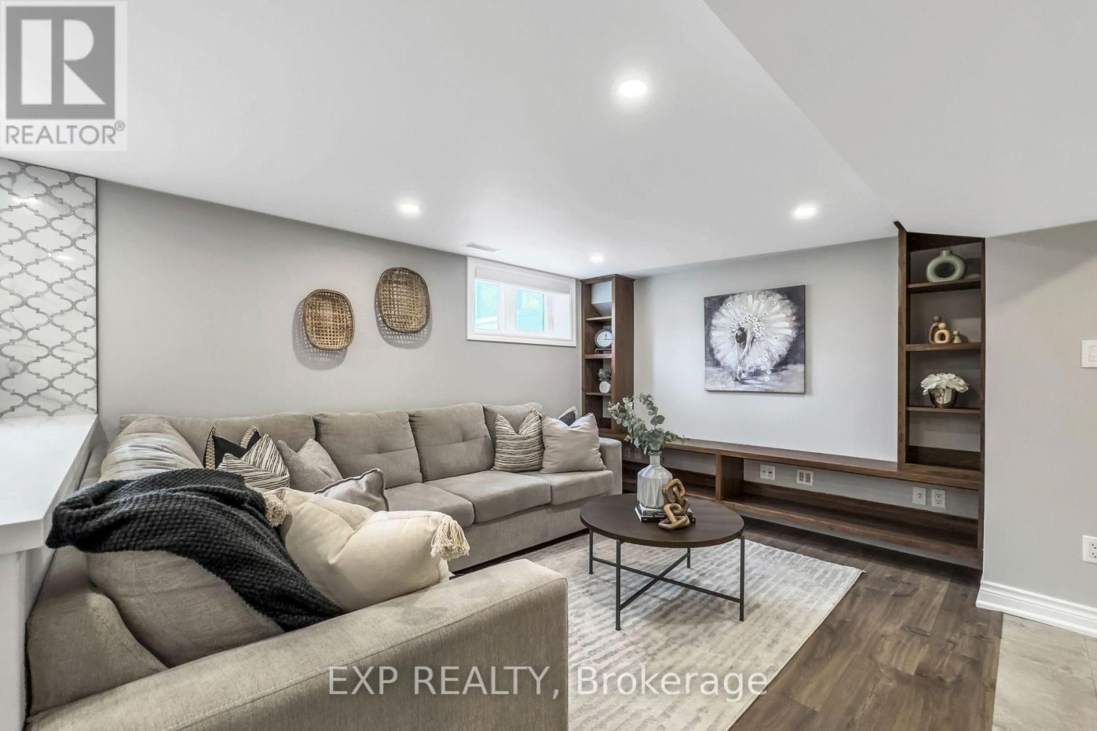 Basement - 52 Ivorwood Crescent, Toronto, ON - Indoor Photo Showing Living Room