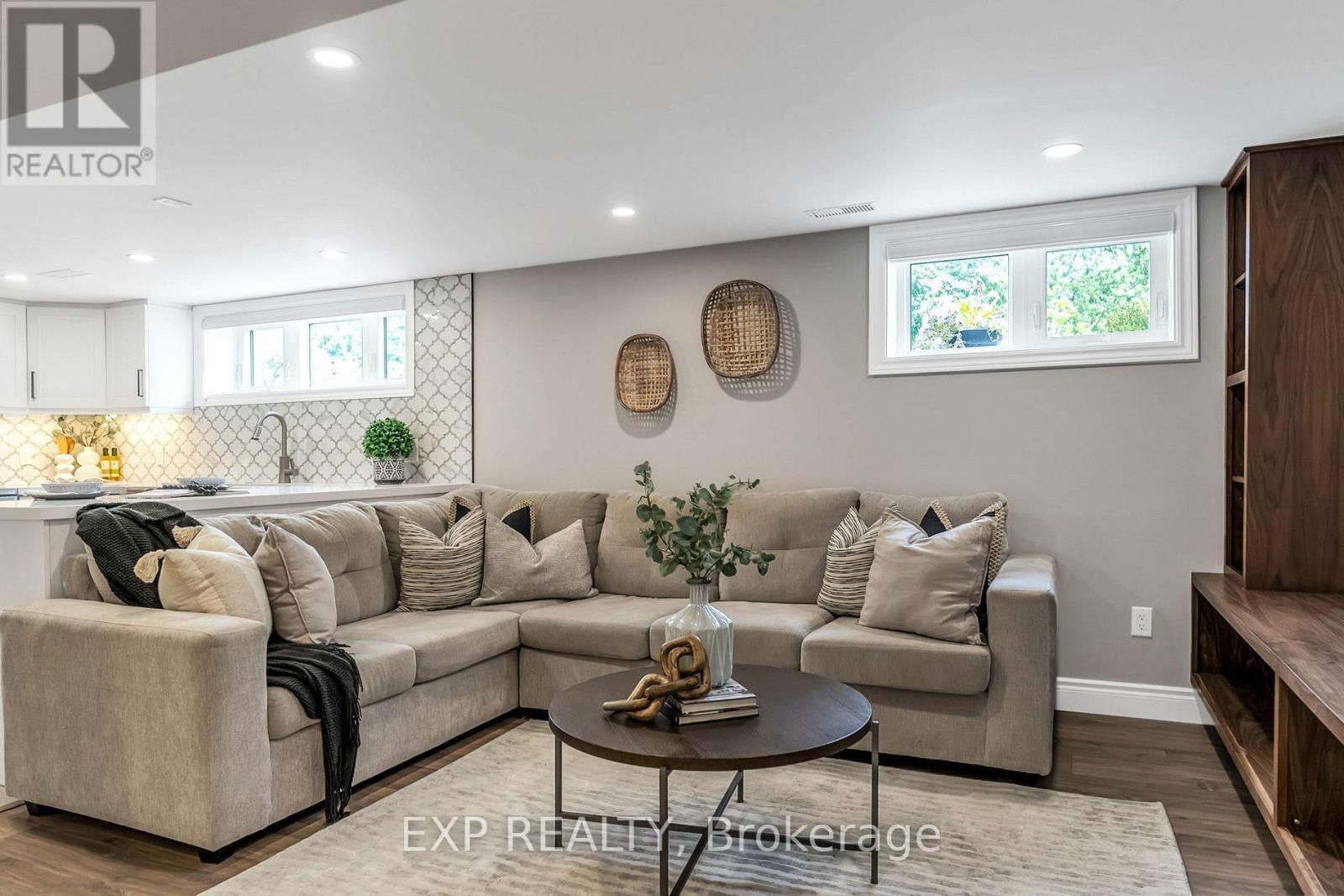 Basement - 52 Ivorwood Crescent, Toronto, ON - Indoor Photo Showing Living Room