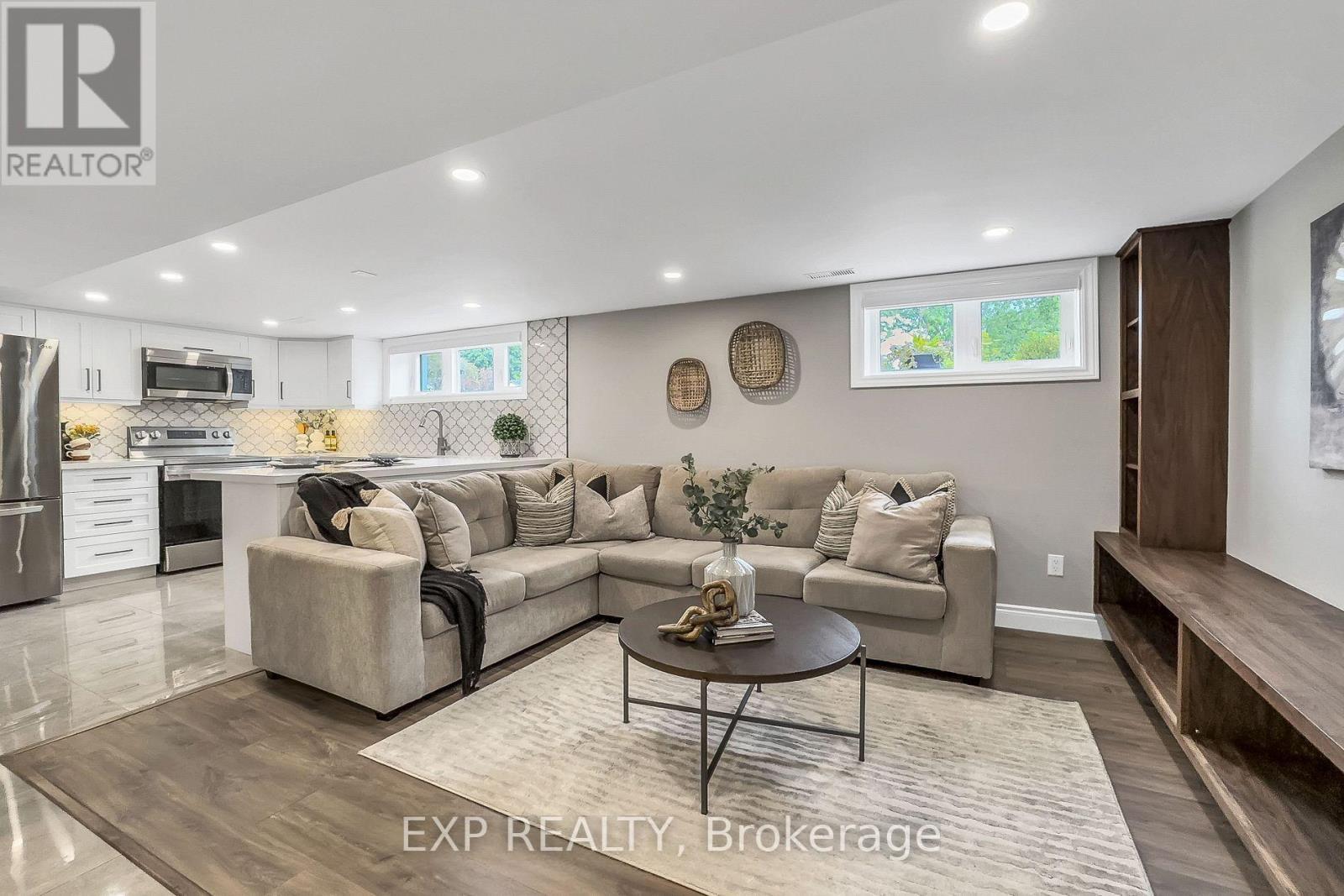Basement - 52 Ivorwood Crescent, Toronto, ON - Indoor Photo Showing Living Room