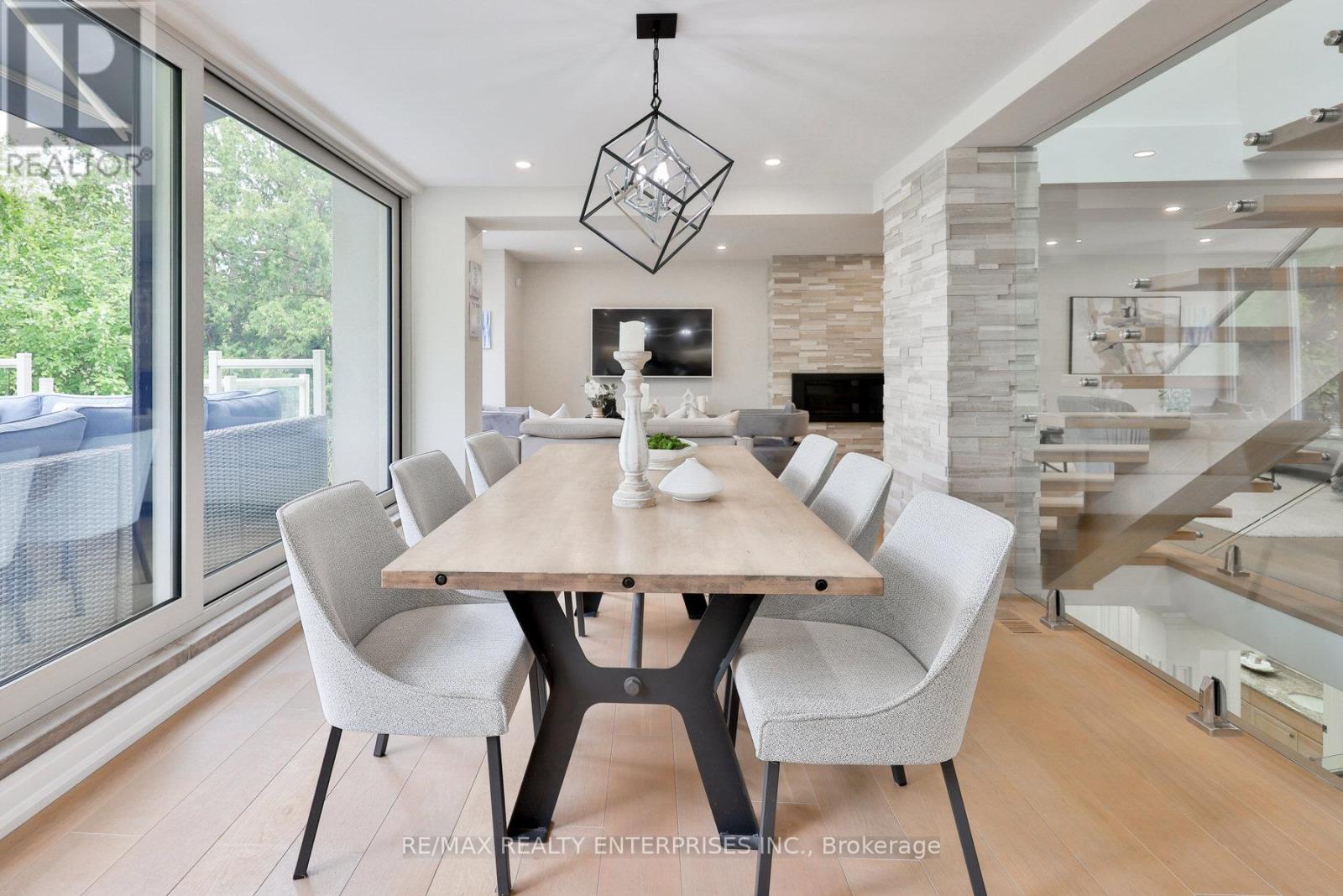 1215 Indian Road, Mississauga, ON - Indoor Photo Showing Dining Room