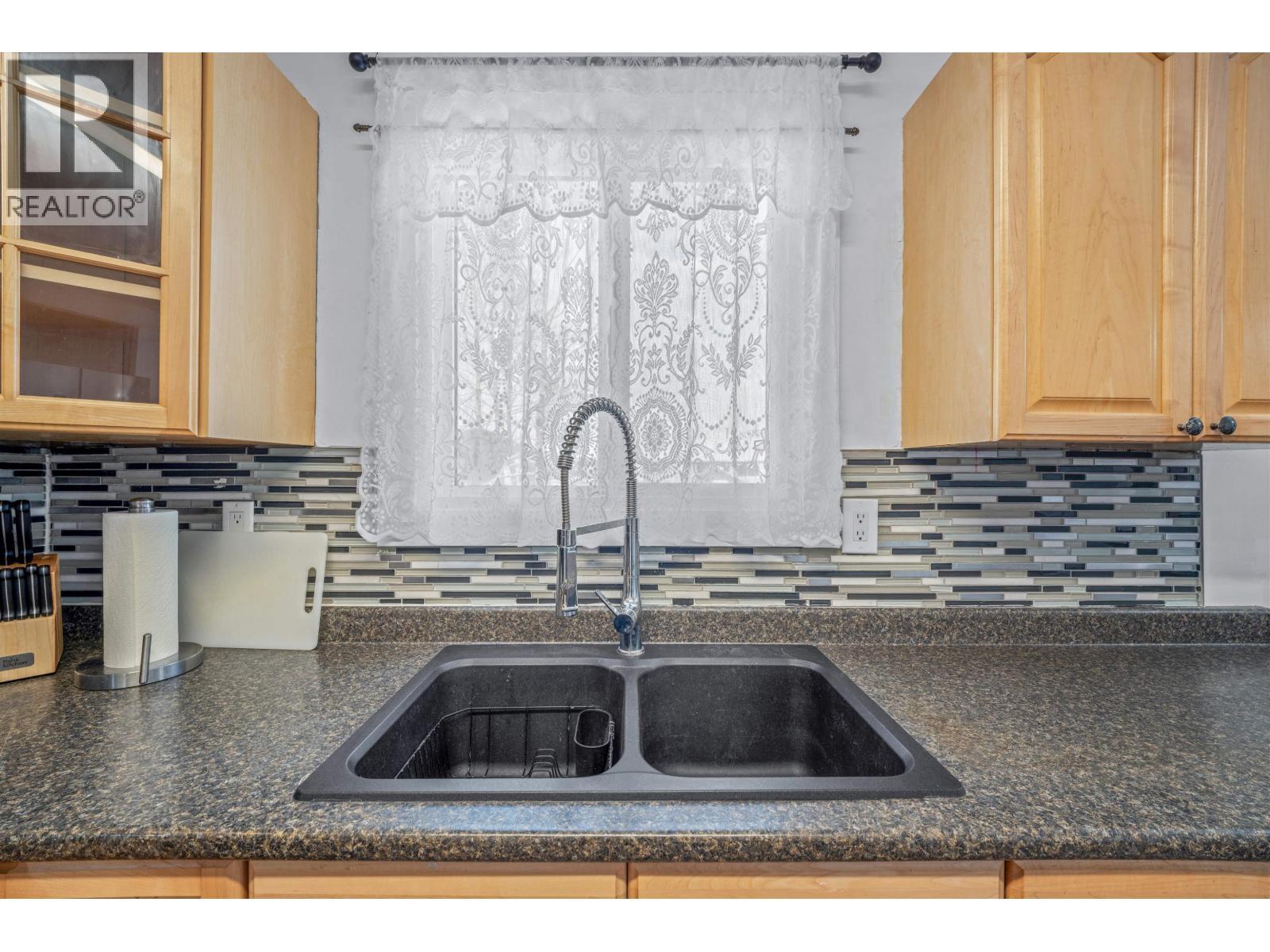 4591 Valley Crescent, Prince George, BC - Indoor Photo Showing Kitchen With Double Sink