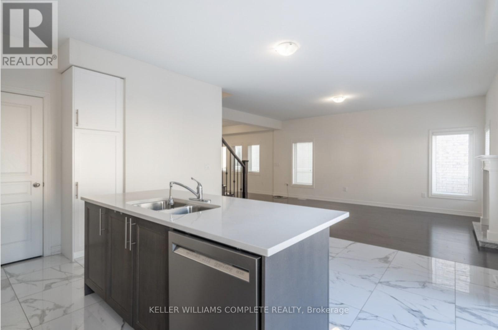 3159 Lula Road, Burlington, ON - Indoor Photo Showing Kitchen With Double Sink