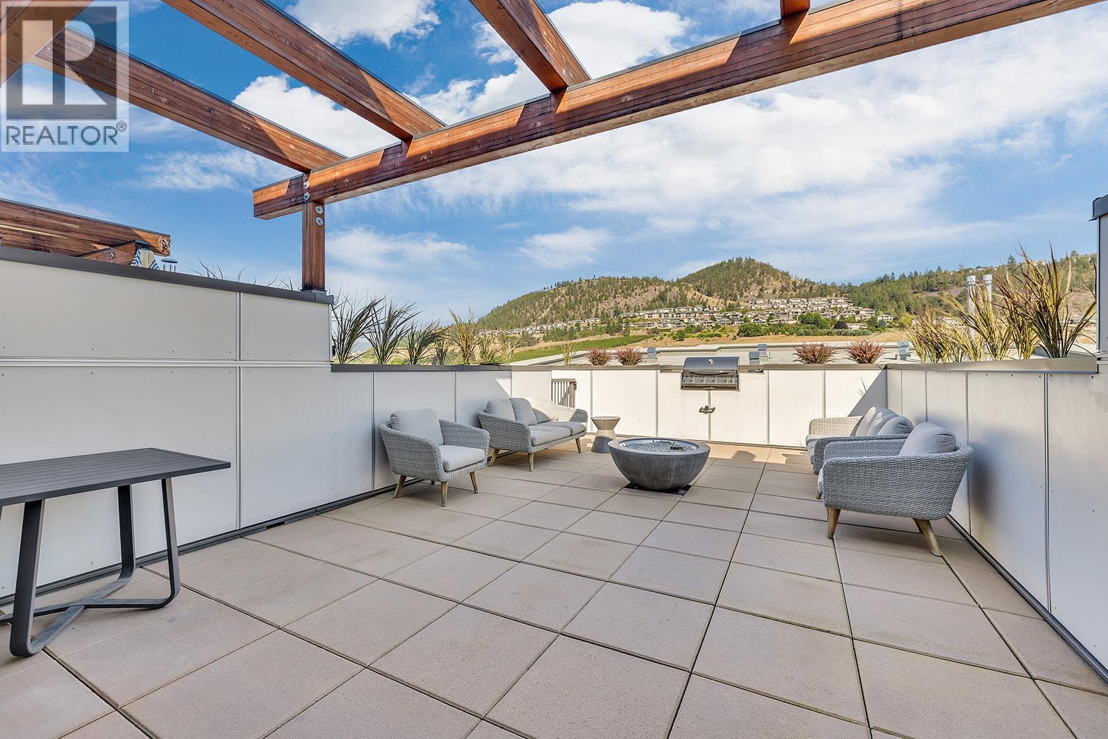 722 Valley Road Unit# 312, Kelowna, BC - Outdoor With Exterior