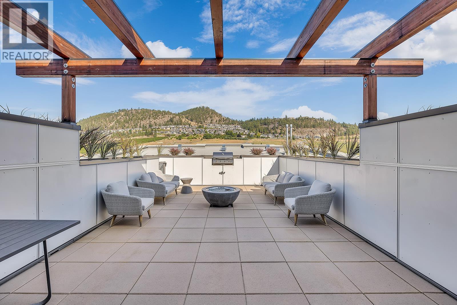 722 Valley Road Unit# 312, Kelowna, BC - Outdoor With Exterior