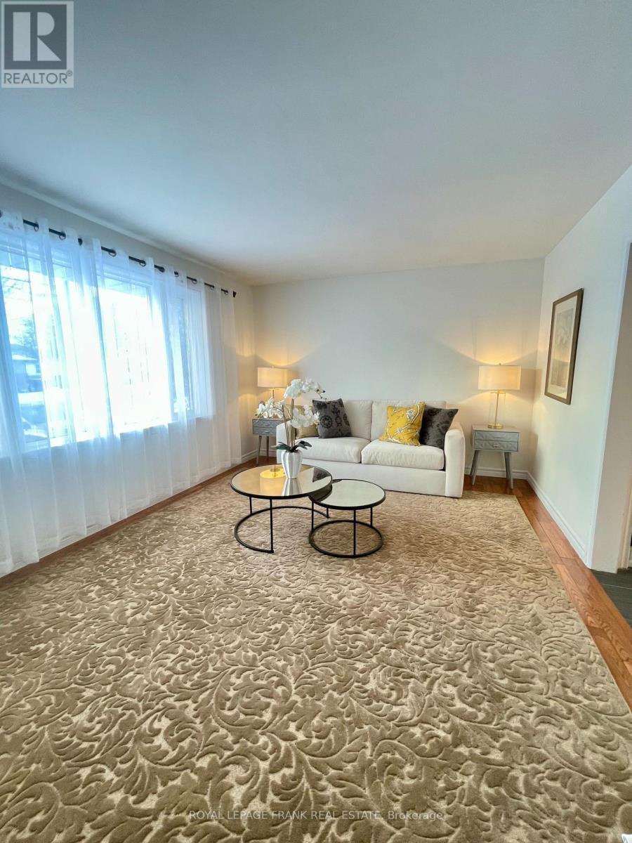 1707 Dufferin Street, Whitby (Port Whitby), ON - Indoor