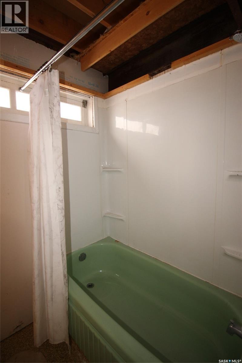 151-201 37 Highway, Shaunavon, SK