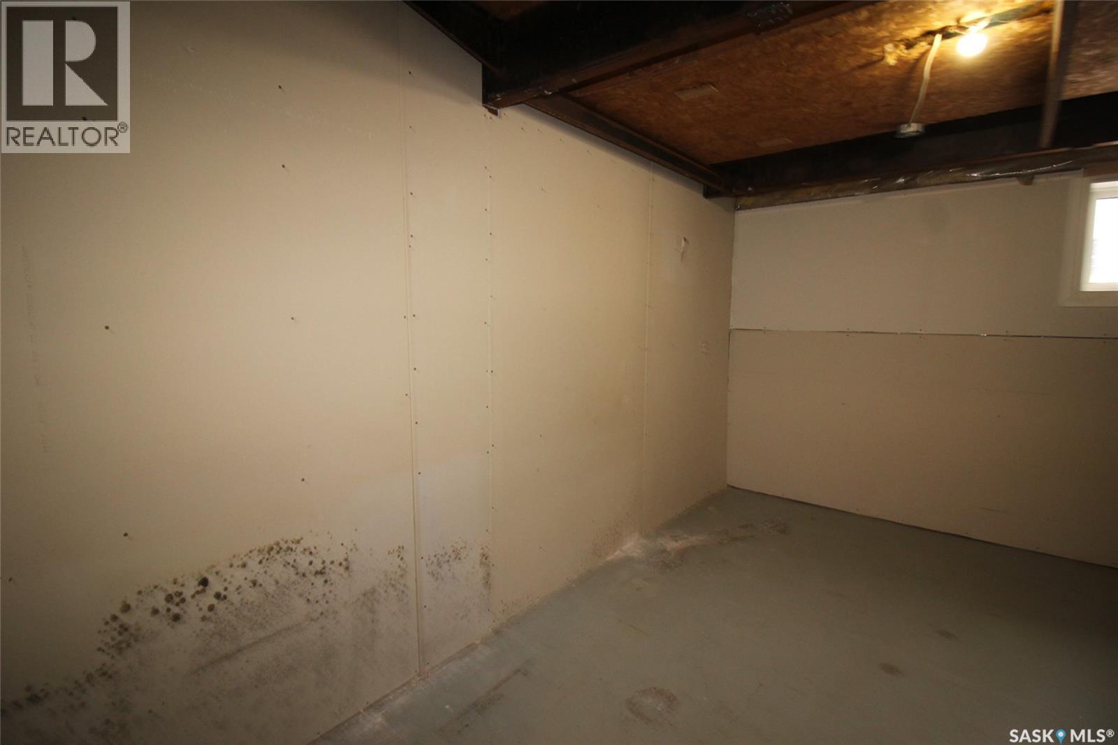 151-201 37 Highway, Shaunavon, SK