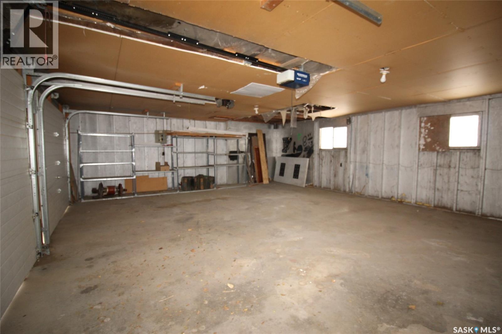 151-201 37 Highway, Shaunavon, SK