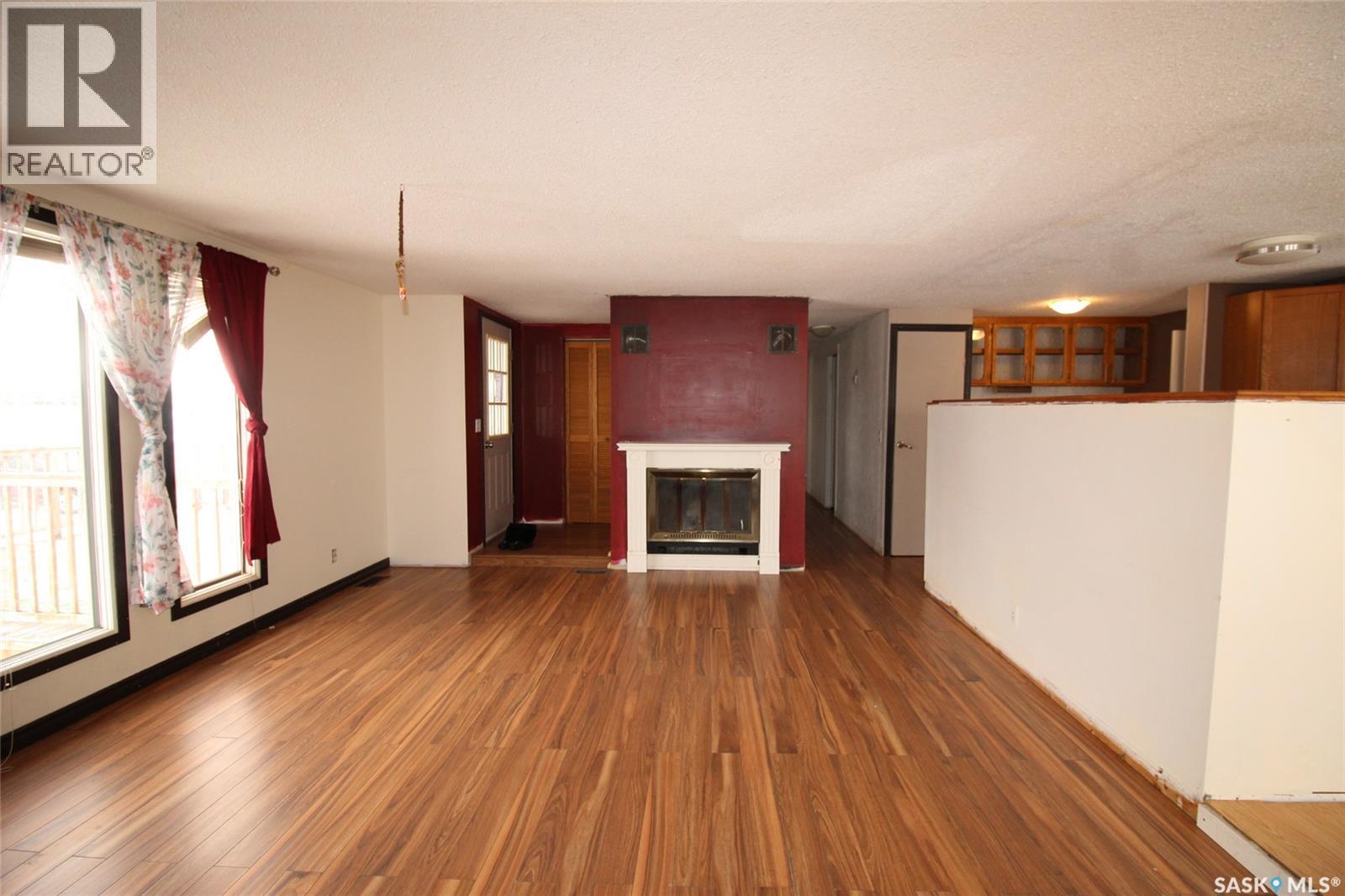 151-201 37 Highway, Shaunavon, SK