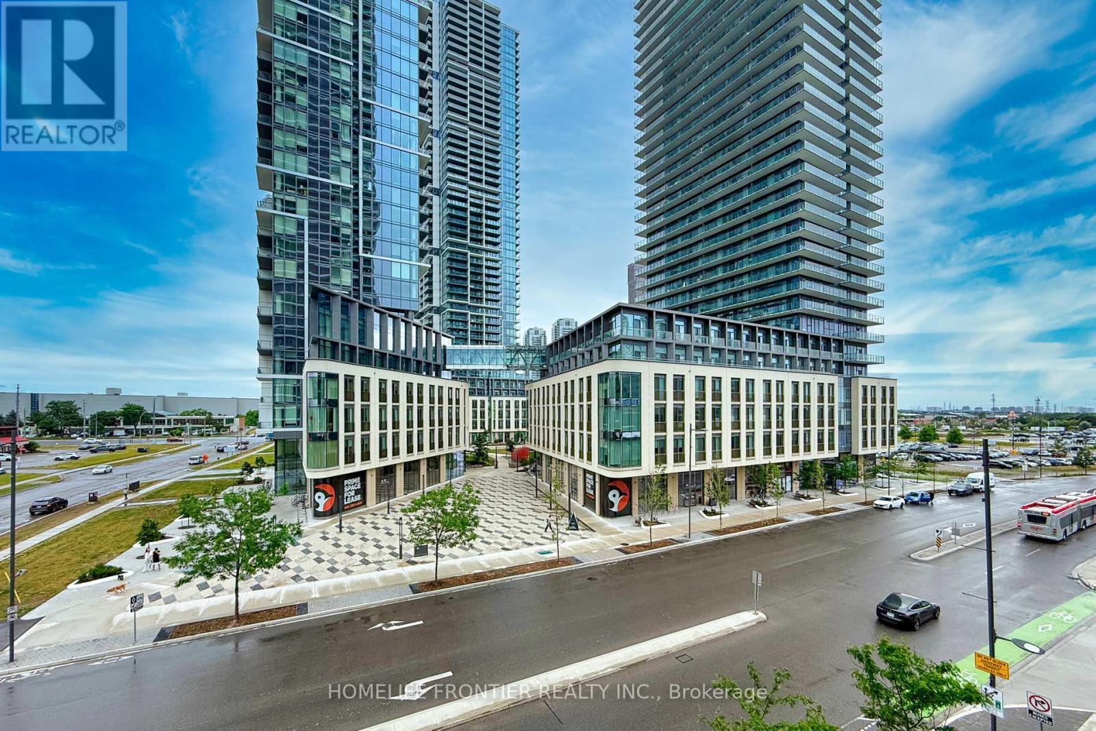 303 - 950 Portage Parkway, Vaughan, ON - Outdoor With Facade