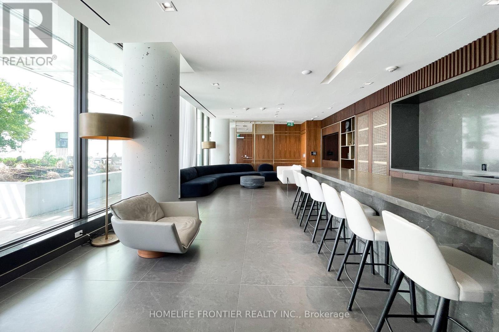 303 - 950 Portage Parkway, Vaughan, ON - Indoor Photo Showing Other Room