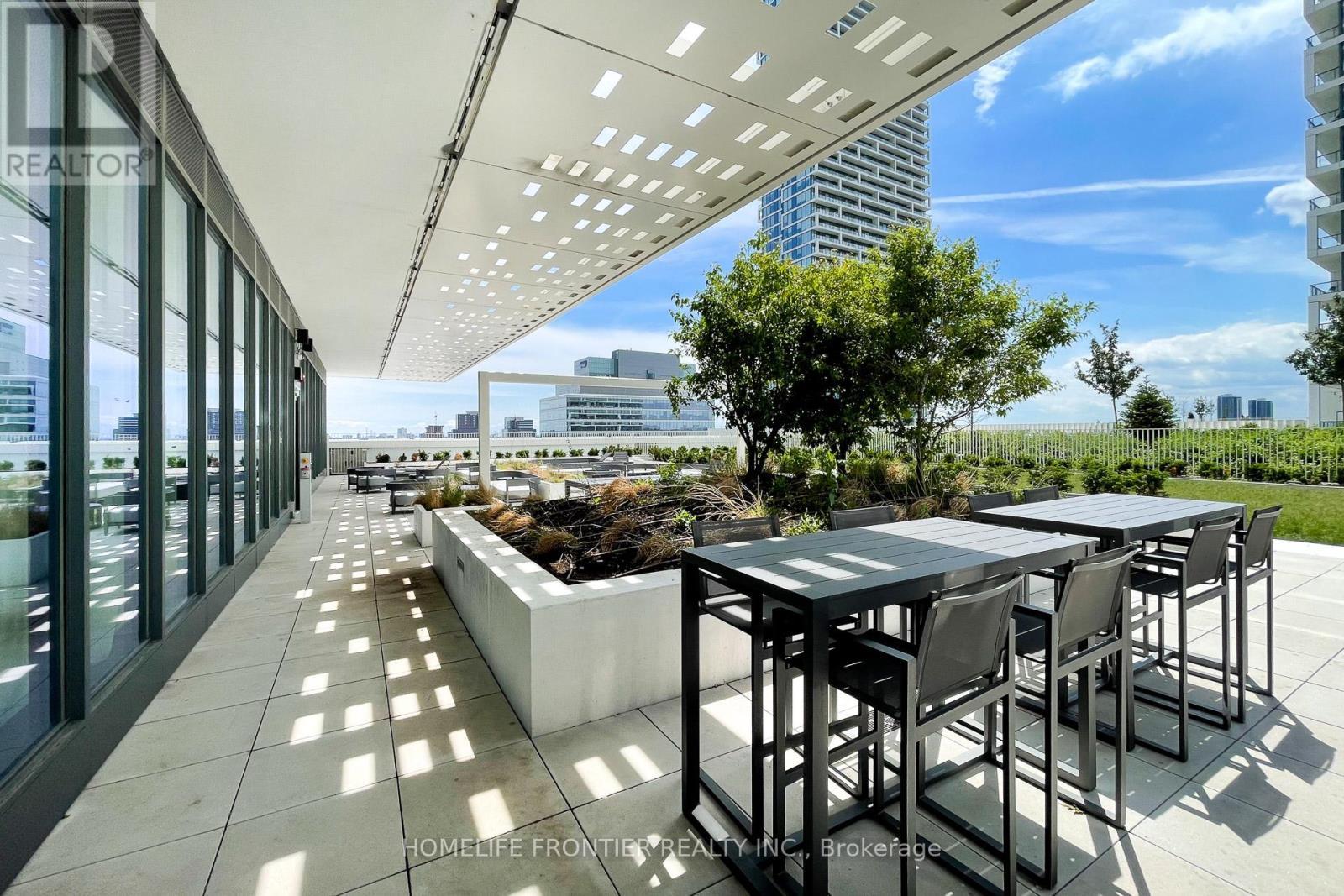 303 - 950 Portage Parkway, Vaughan, ON - Photo Showing Other Room