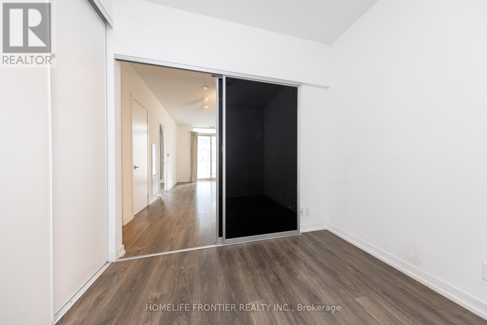 303 - 950 Portage Parkway, Vaughan, ON - Indoor Photo Showing Other Room