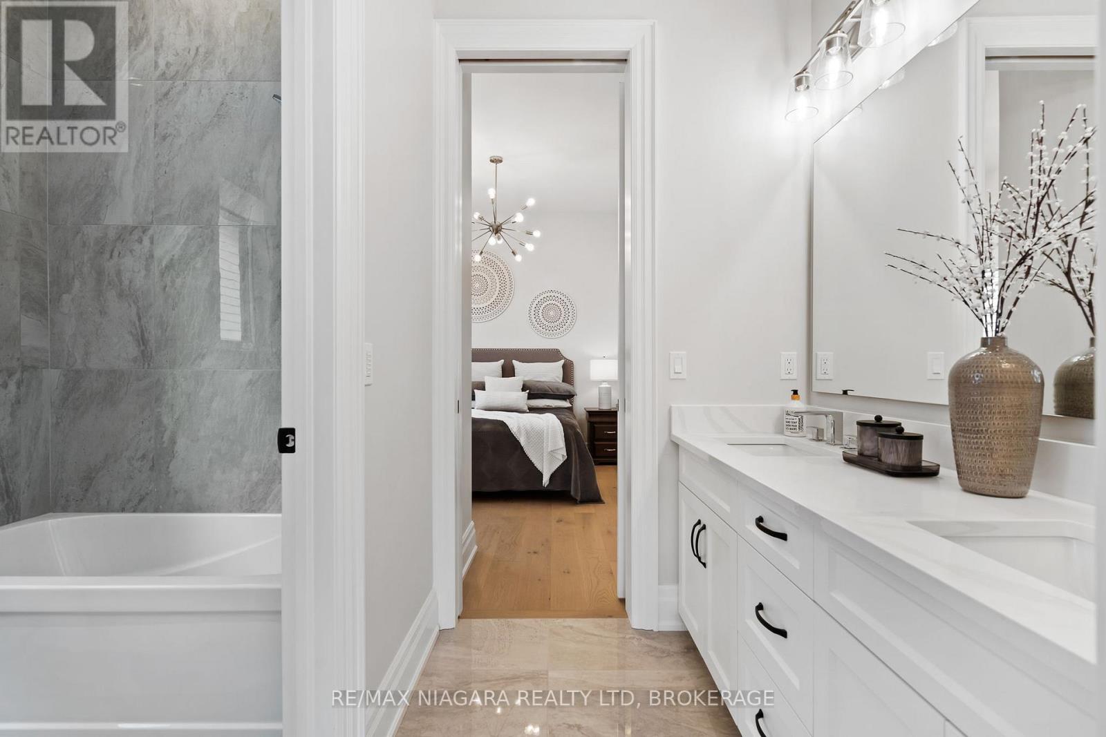107 Millpond Road, Niagara-On-The-Lake (St. Davids), ON - Indoor Photo Showing Bathroom