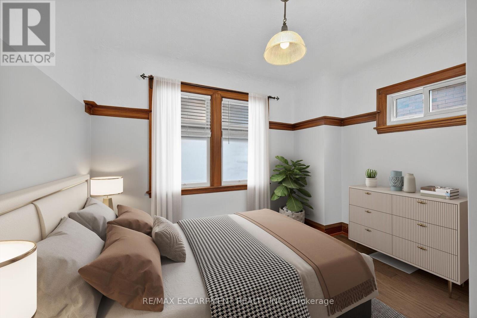 VIRTUALLY STAGED - 266 Wexford Avenue S, Hamilton, ON - Indoor Photo Showing Bedroom
