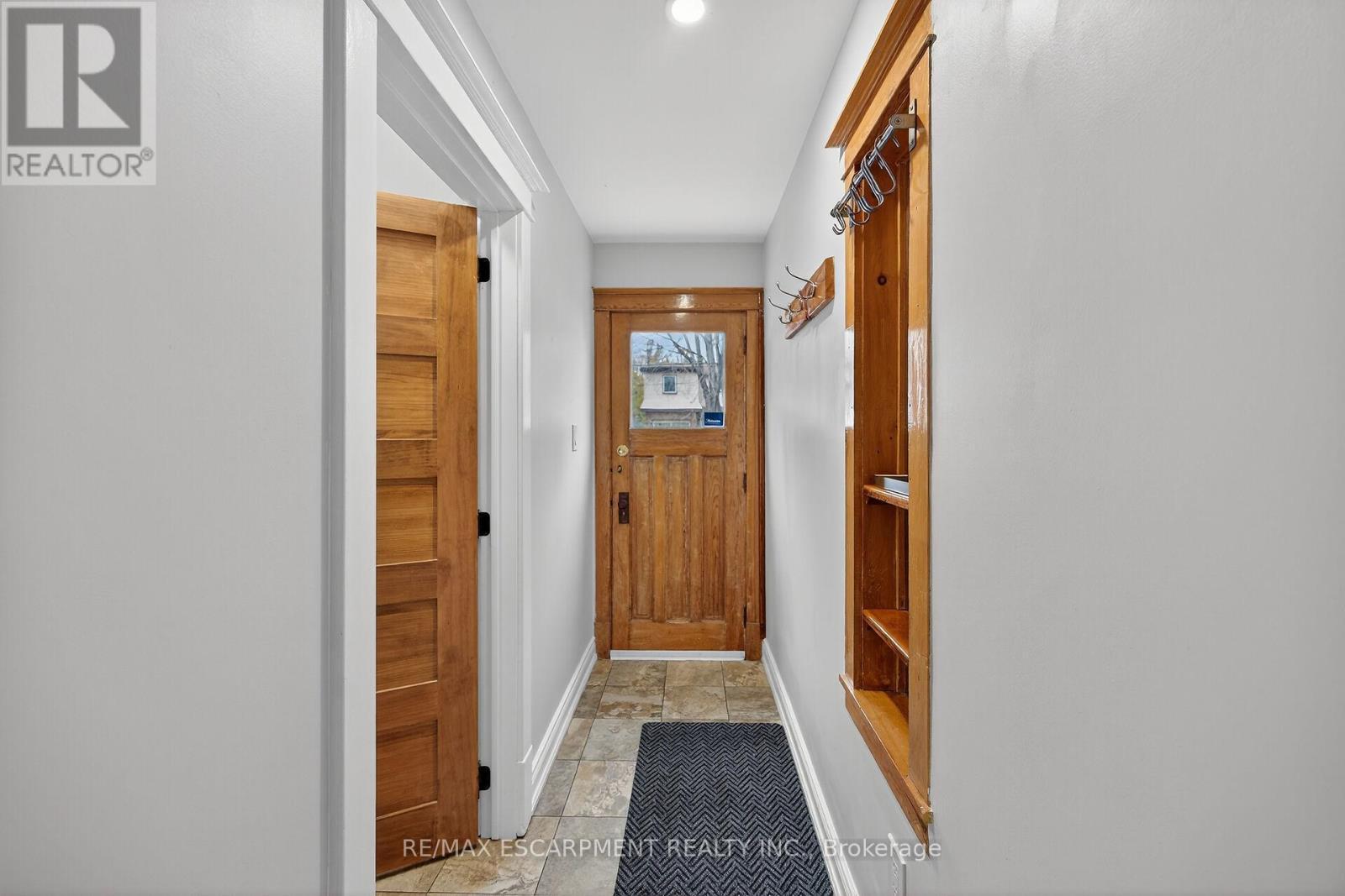 266 Wexford Avenue S, Hamilton, ON - Indoor Photo Showing Other Room