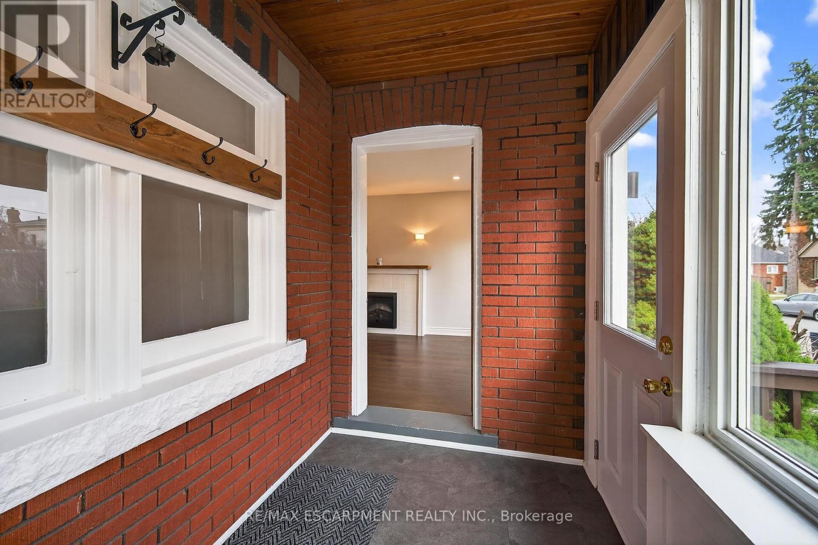 266 Wexford Avenue S, Hamilton, ON - Outdoor With Exterior