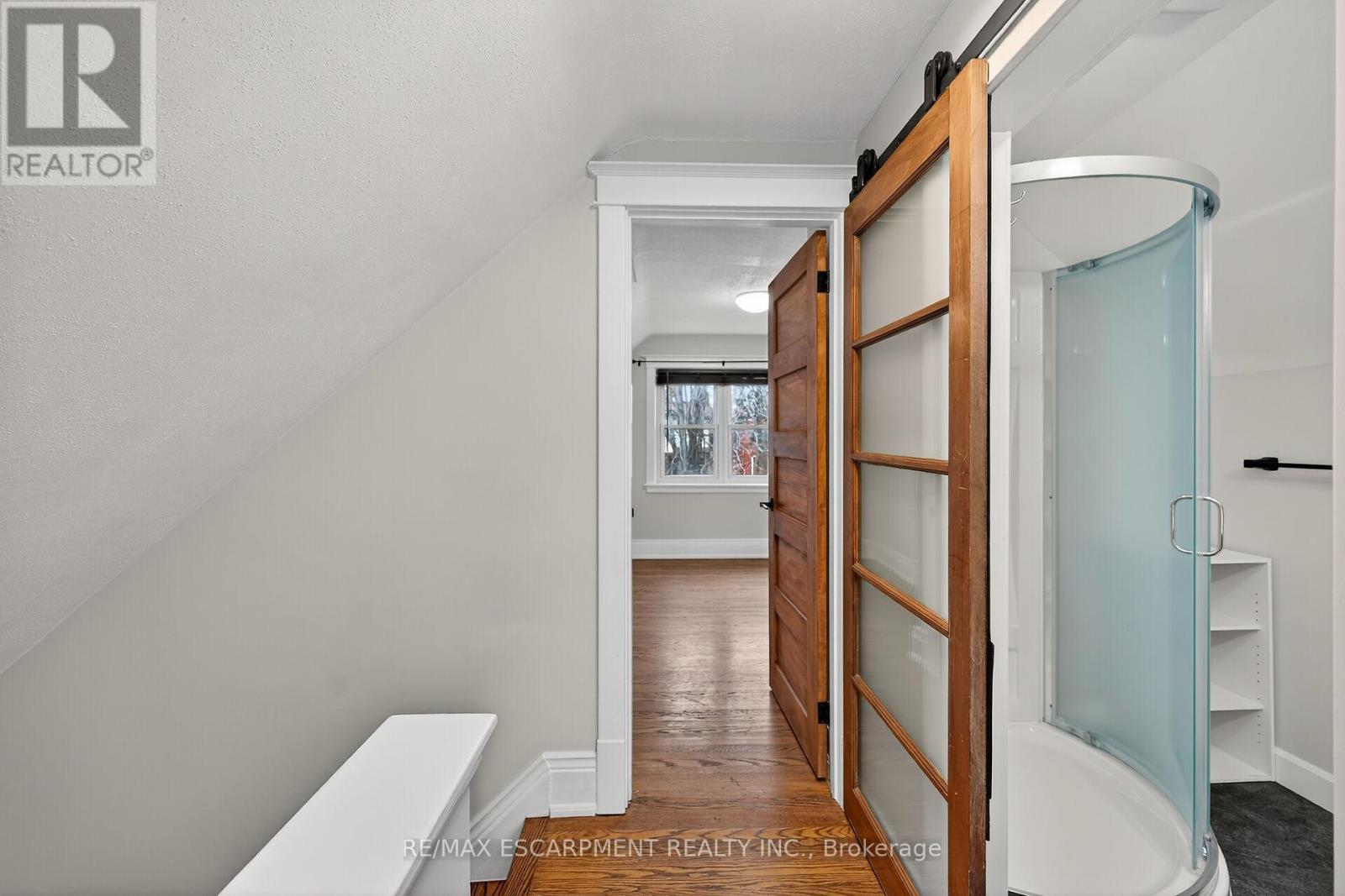 266 Wexford Avenue S, Hamilton, ON - Indoor Photo Showing Other Room