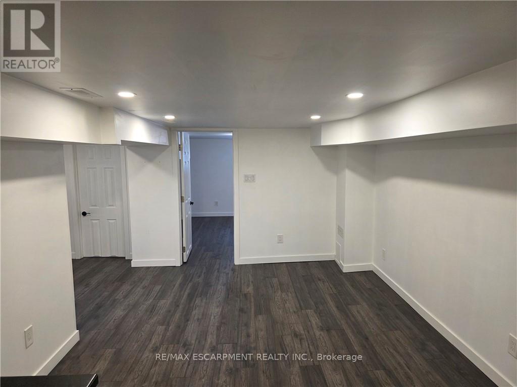 266 Wexford Avenue S, Hamilton, ON - Indoor