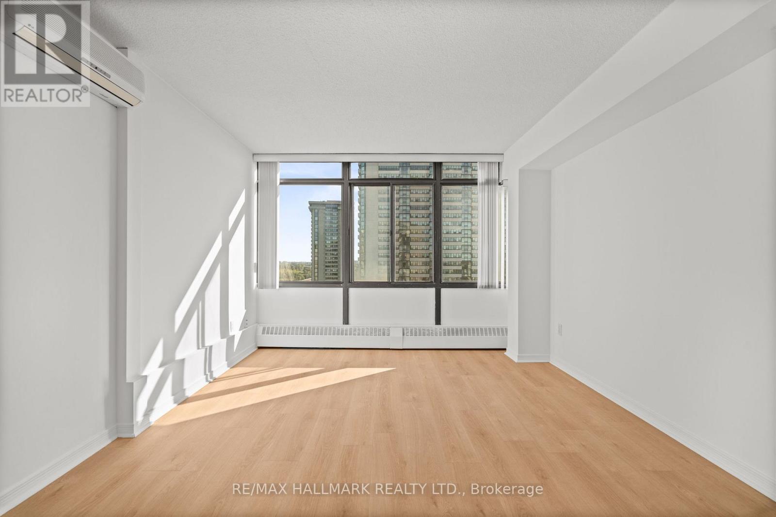 1805 - 3300 Don Mills Road, Toronto, ON - Indoor Photo Showing Other Room