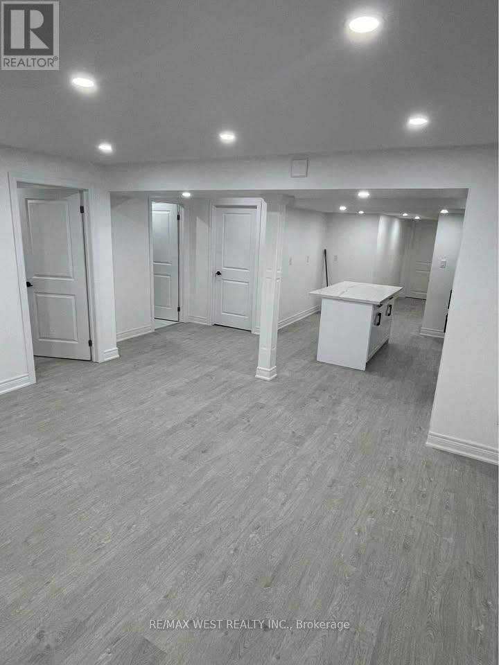 Bsmt - 339 Fleetwood Drive, Oshawa, ON - Indoor