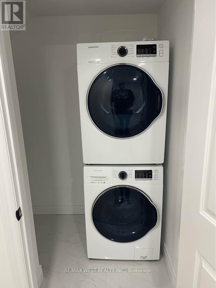 Bsmt - 339 Fleetwood Drive, Oshawa, ON - Indoor Photo Showing Laundry Room