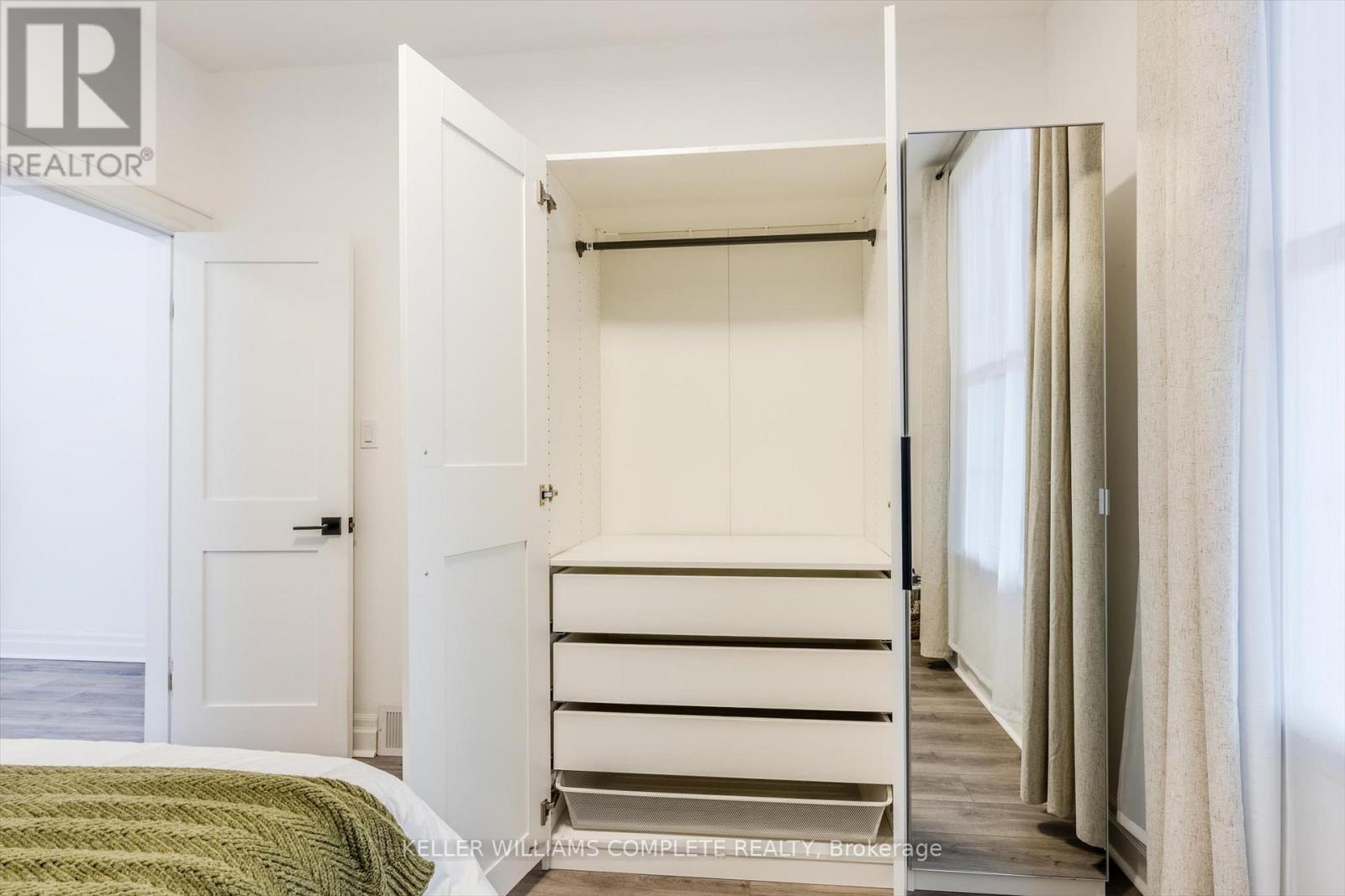 Main - 9 Stirton Street, Hamilton, ON - Indoor