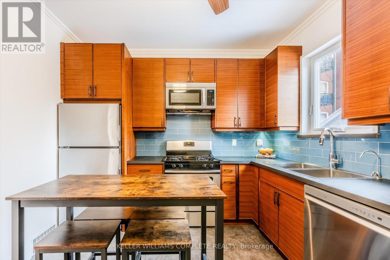 Main - 9 Stirton Street, Hamilton, ON - Indoor Photo Showing Kitchen With Double Sink