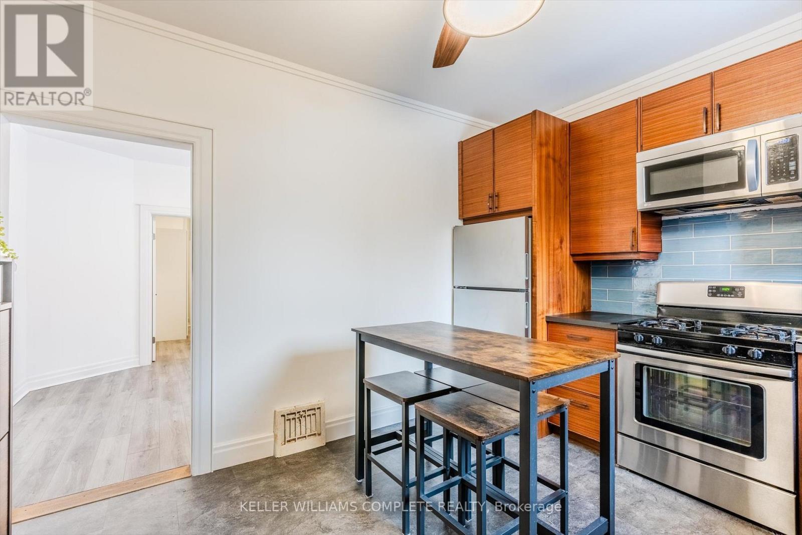 Main - 9 Stirton Street, Hamilton, ON - Indoor Photo Showing Kitchen