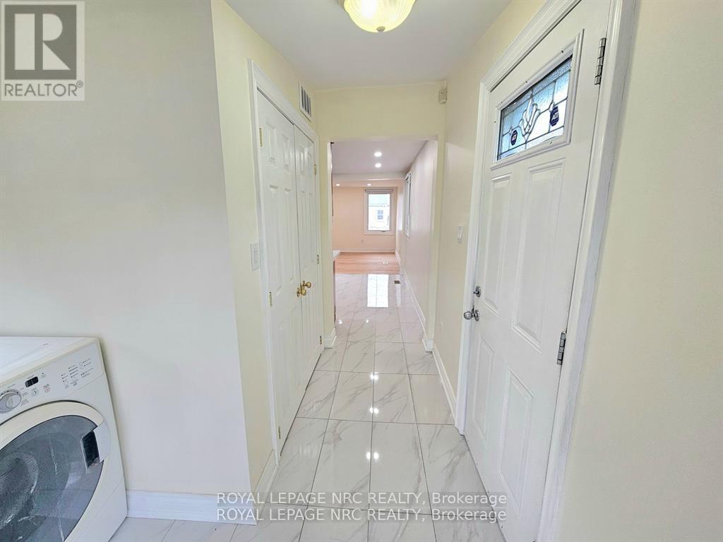 6191 Cadham Street, Niagara Falls (Arad/Fallsview), ON - Indoor Photo Showing Laundry Room