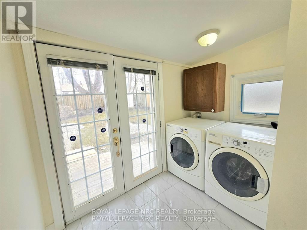 6191 Cadham Street, Niagara Falls (Arad/Fallsview), ON - Indoor Photo Showing Laundry Room