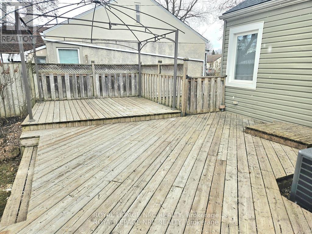 6191 Cadham Street, Niagara Falls (Arad/Fallsview), ON - Outdoor With Deck Patio Veranda
