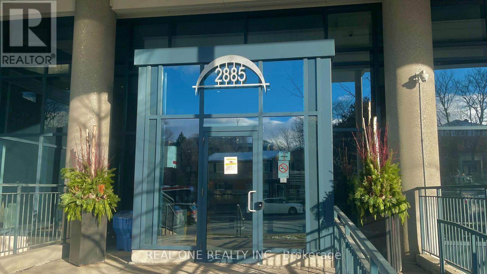 711 - 2885 Bayview Avenue, Toronto, ON - Outdoor