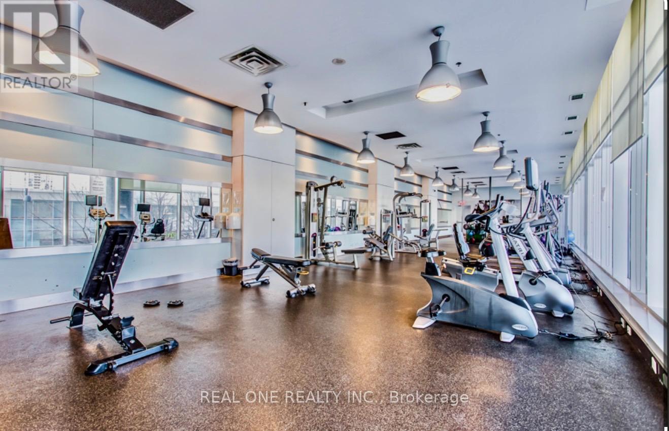 711 - 2885 Bayview Avenue, Toronto, ON - Indoor Photo Showing Gym Room